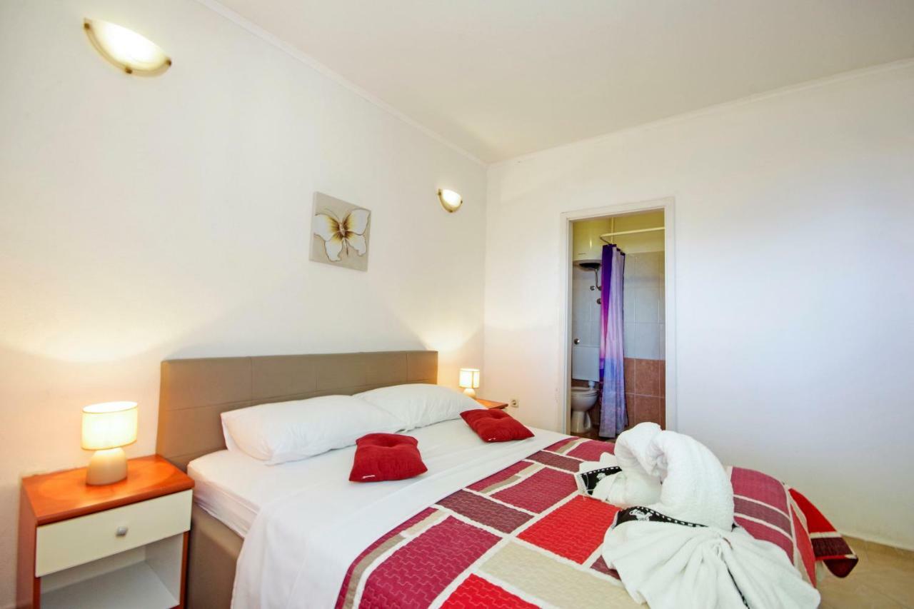 Apartment A&J Makarska Bagian luar foto